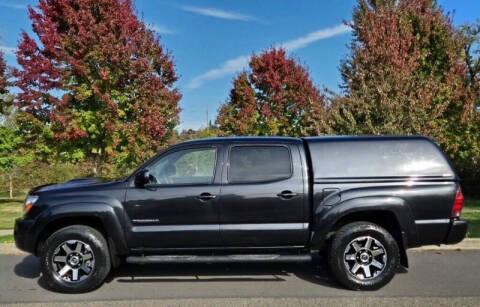 2007 Toyota Tacoma for sale at CLEAR CHOICE AUTOMOTIVE in Milwaukie OR