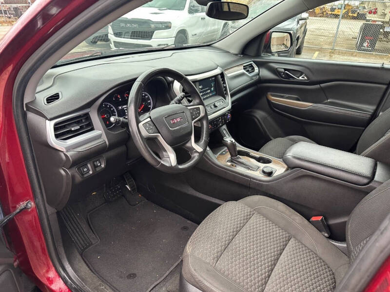 2017 GMC Acadia SLE-2