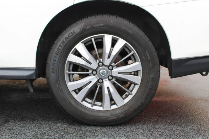 2020 Nissan Pathfinder SL