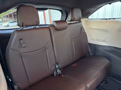 2024 Toyota Sienna Platinum 7-Passenger