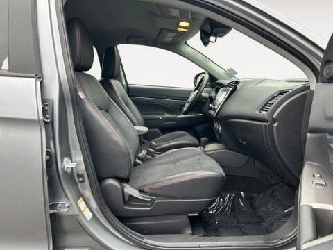 2025 Mitsubishi Outlander Sport SE