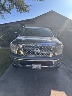 2017 Nissan Titan SV