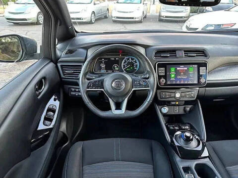 2020 Nissan LEAF SV