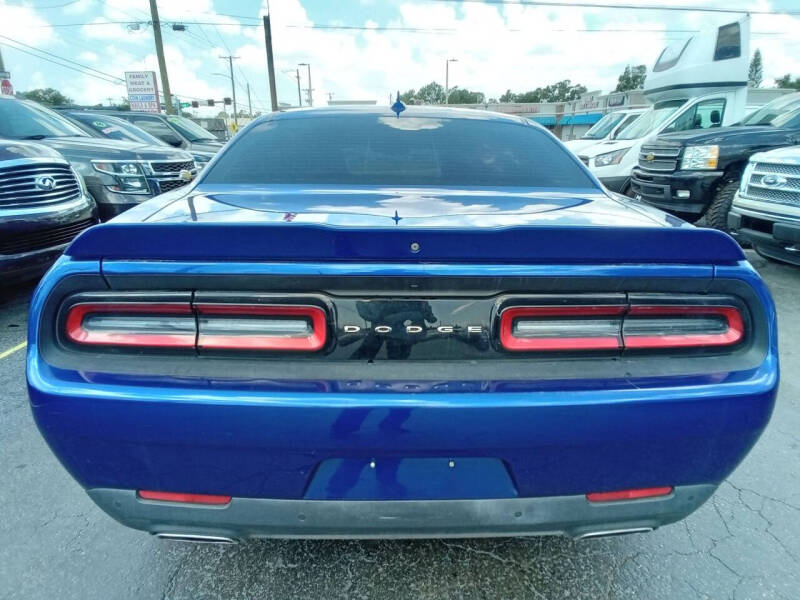 2020 Dodge Challenger SXT