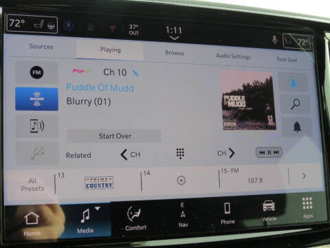 2026 Chrysler Pacifica Select