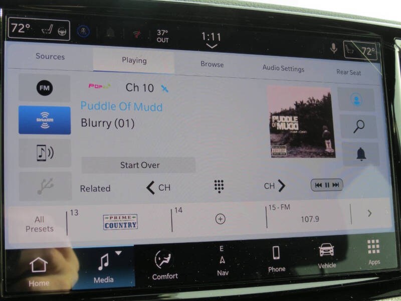 2026 Chrysler Pacifica Select