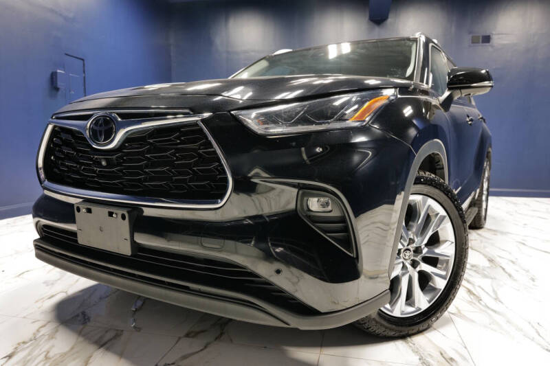 2022 Toyota Highlander for sale at Ekonkar Motors in Scotch Plains NJ