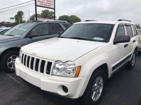 2005 Jeep Grand Cherokee for sale at Sartins Auto Sales in Dyersburg TN