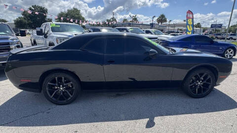 2022 Dodge Challenger SXT