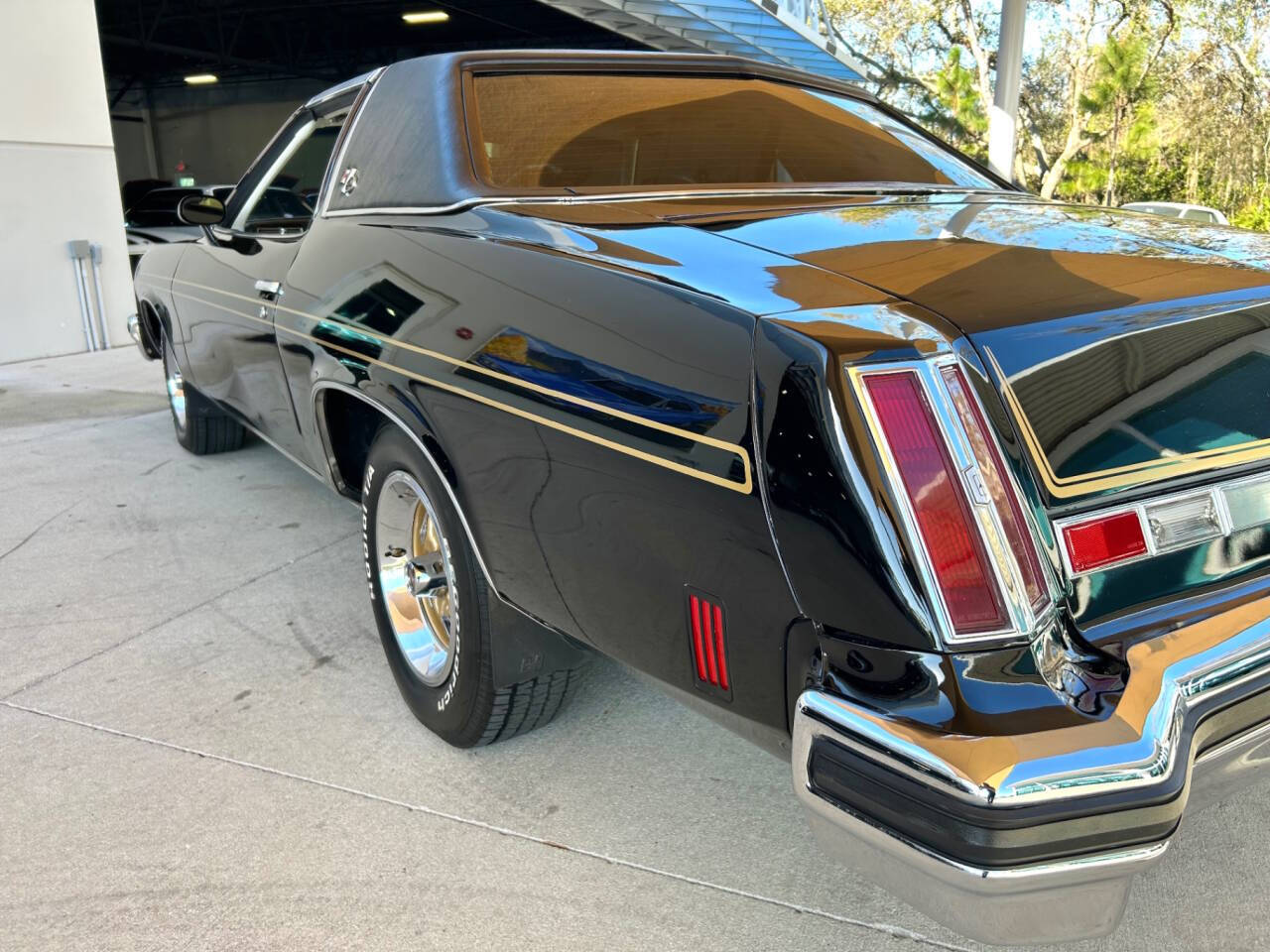 1975 Oldsmobile Cutlass 13