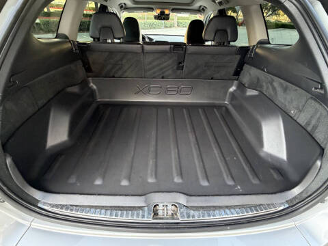 2016 Volvo XC60 T5 Drive-E Premier
