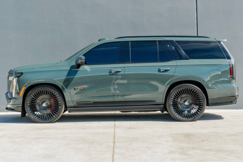 2025 Cadillac Escalade-V