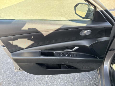 2022 Hyundai Elantra