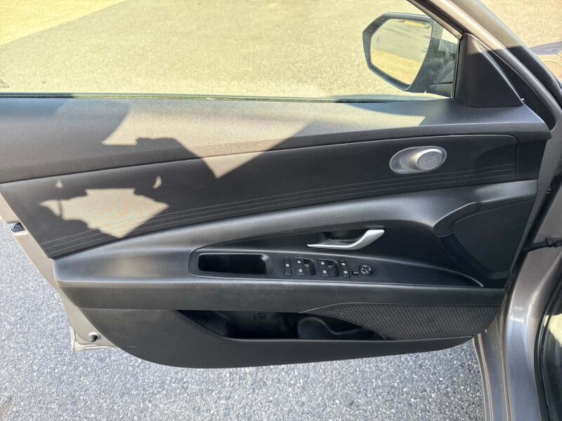 2022 Hyundai Elantra