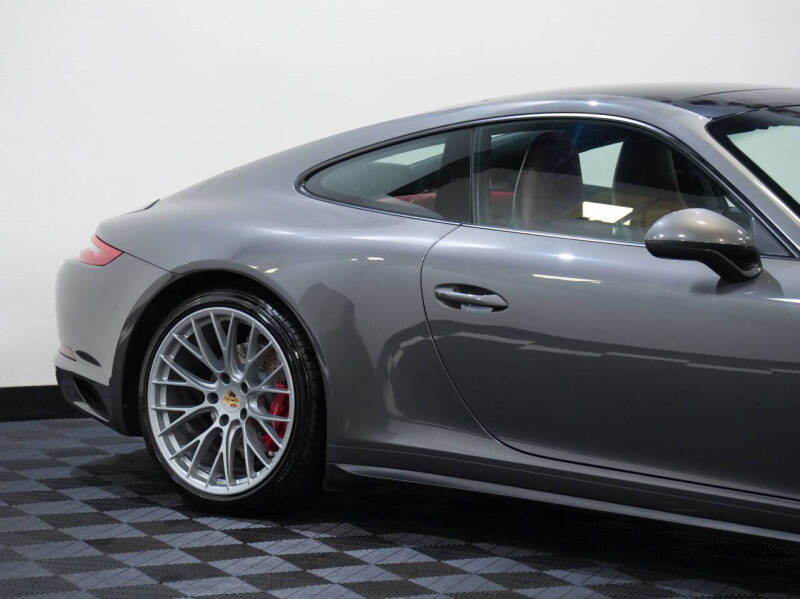 2017 Porsche 911 Carrera 4S