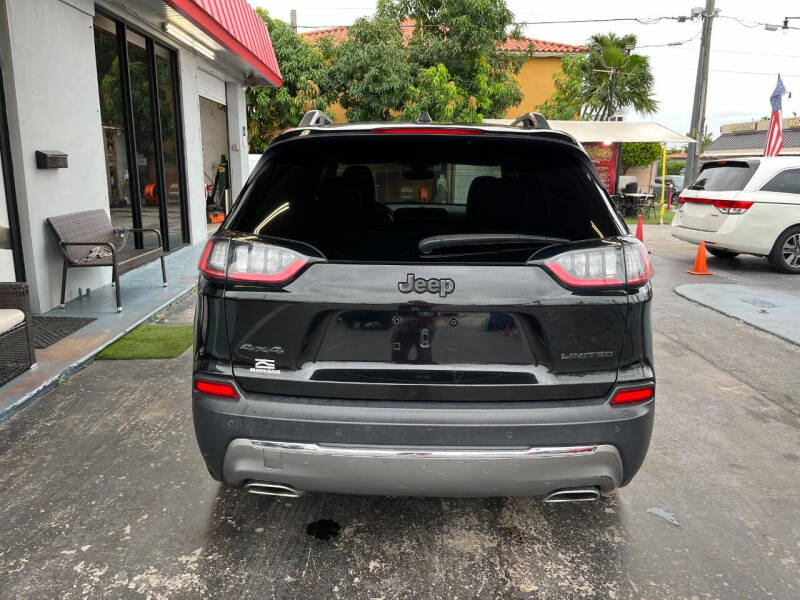 2019 Jeep Cherokee Limited photo 3