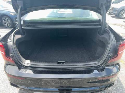 2025 Volvo S60 B5 Core