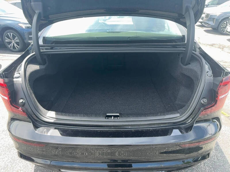 2025 Volvo S60 B5 Core