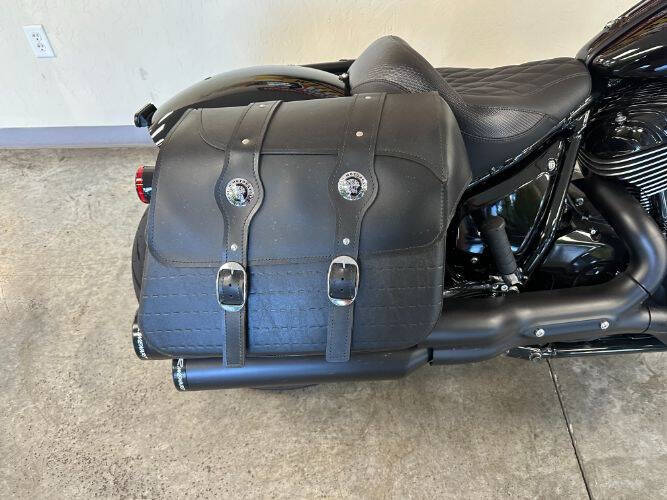 2025 Indian SUPER CHIEF DARK HORSE