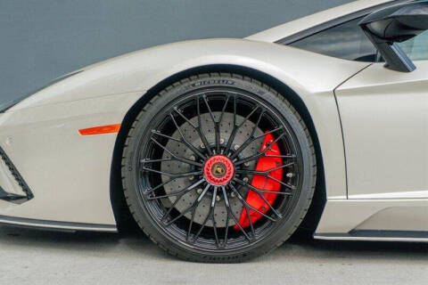 2017 Lamborghini Aventador LP 740-4 S