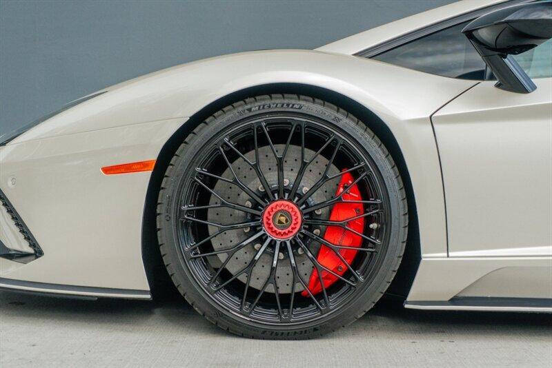 2017 Lamborghini Aventador LP 740-4 S