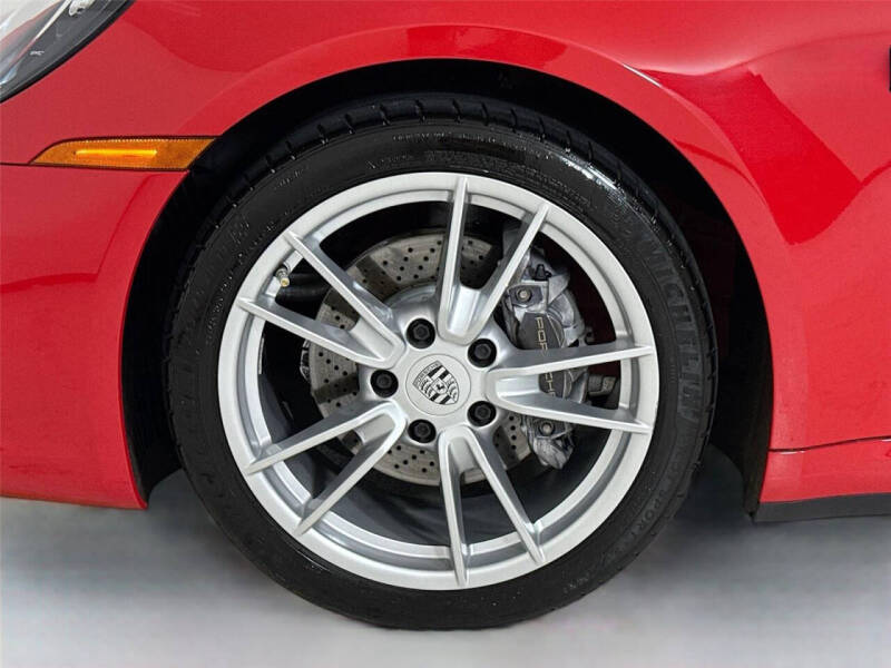 2021 Porsche 911 Carrera