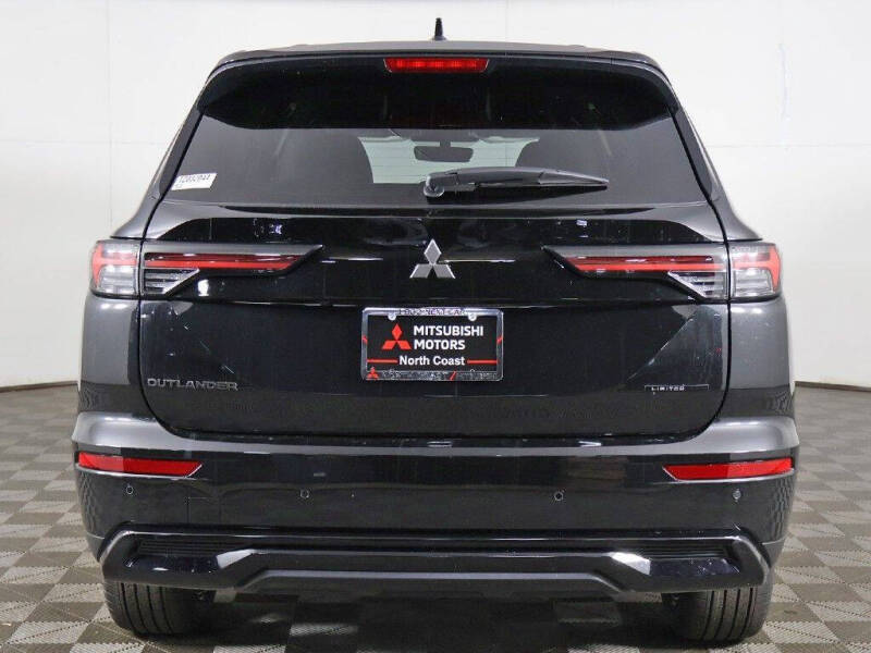 2026 Mitsubishi Outlander LE