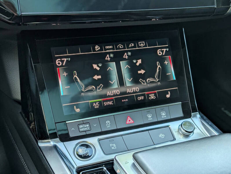 2021 Audi e-tron quattro Premium