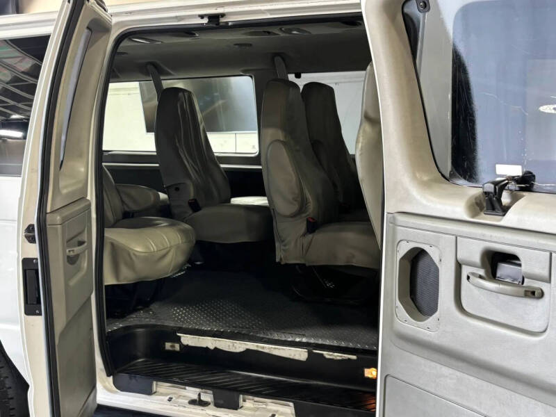 2012 Ford E-Series