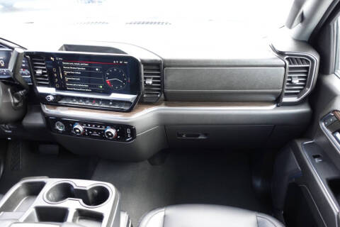 2024 GMC Sierra 1500 Elevation Standard