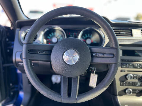 2012 Ford Mustang V6