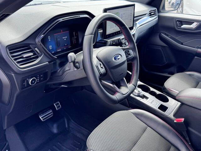 2023 Ford Escape ST-Line Select
