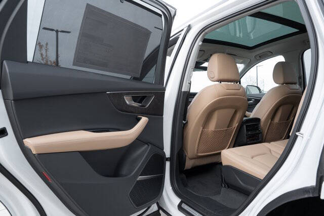 2025 Audi Q7 quattro Premium Plus 45 TFSI