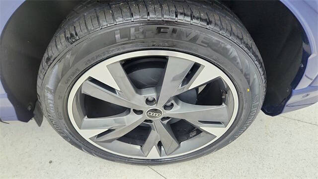 2024 Audi Q4 e-tron quattro Premium Plus 50