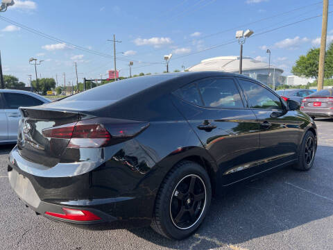 2020 Hyundai Elantra SE