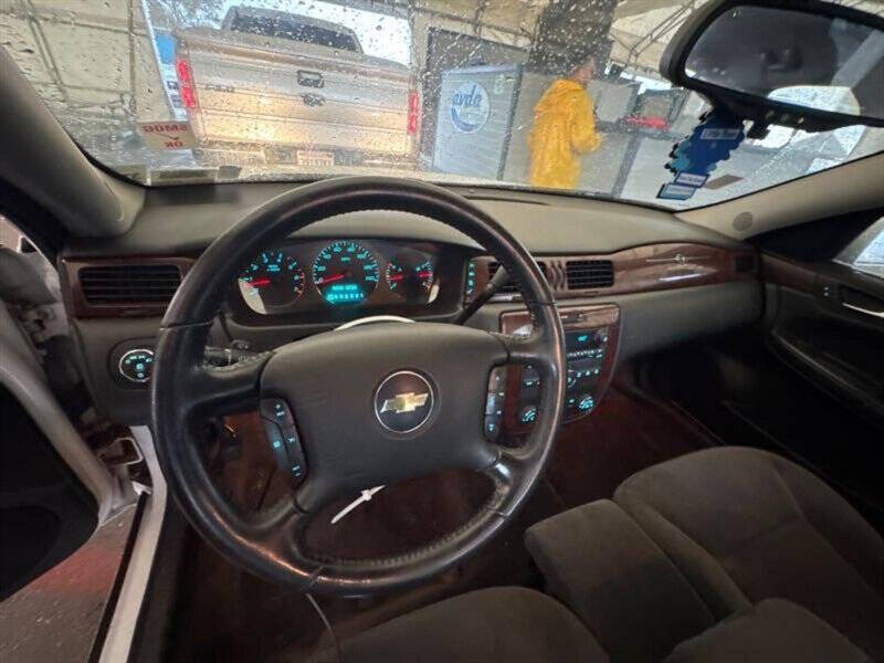 2011 Chevrolet Impala LT