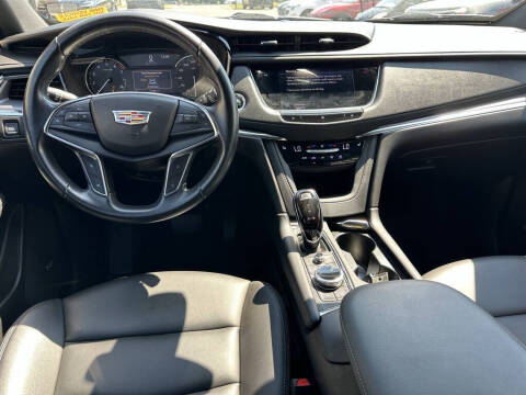 2021 Cadillac XT5 Luxury