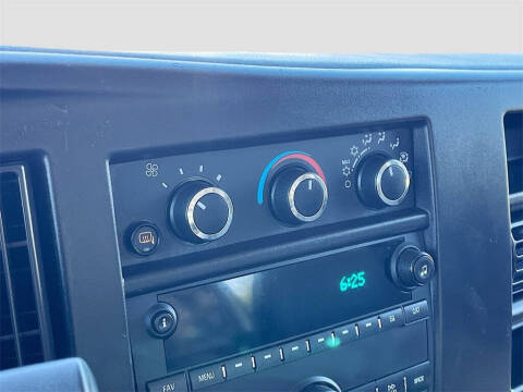 2024 Chevrolet Express 2500