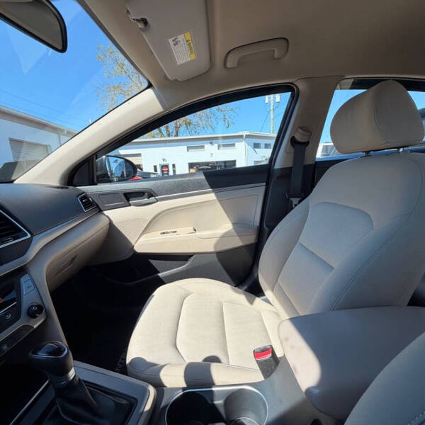 2018 Hyundai Elantra