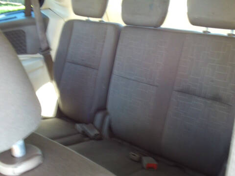 2009 Volkswagen Routan SE