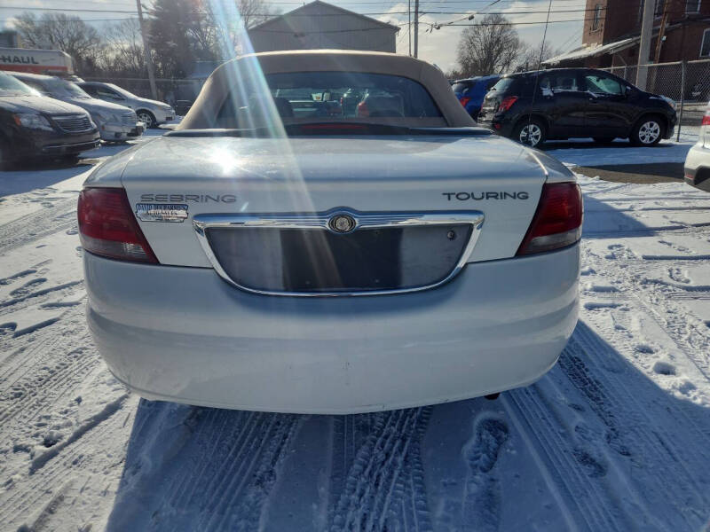 2004 Chrysler Sebring LXi