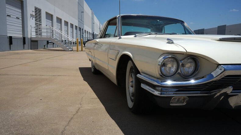 1965 Ford Thunderbird
