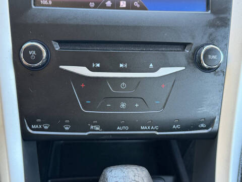 2013 Ford Fusion Hybrid SE