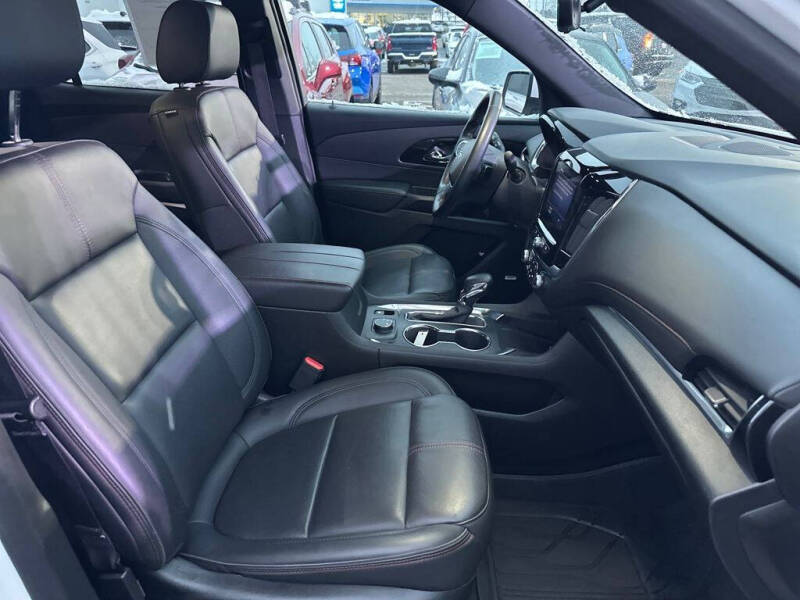 2023 Chevrolet Traverse RS