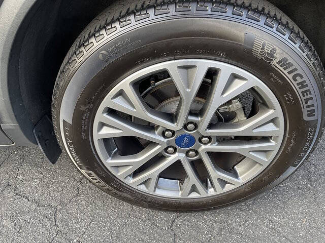 2022 Ford Escape SEL