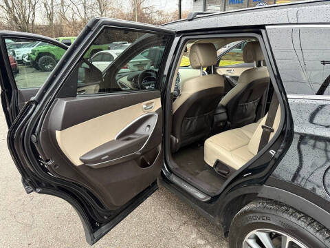 2017 Hyundai Santa Fe SE