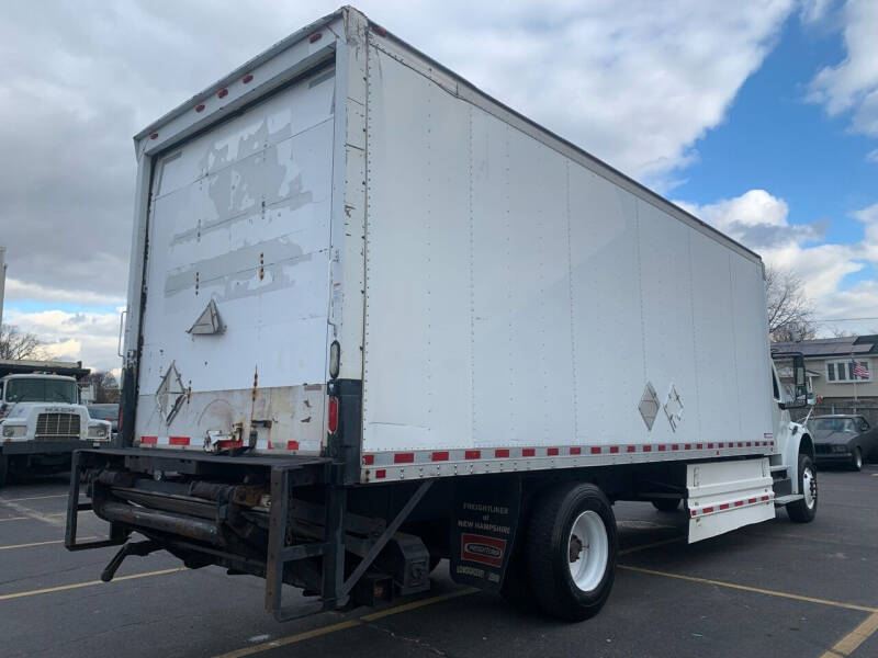 2012 Freightliner M2 106