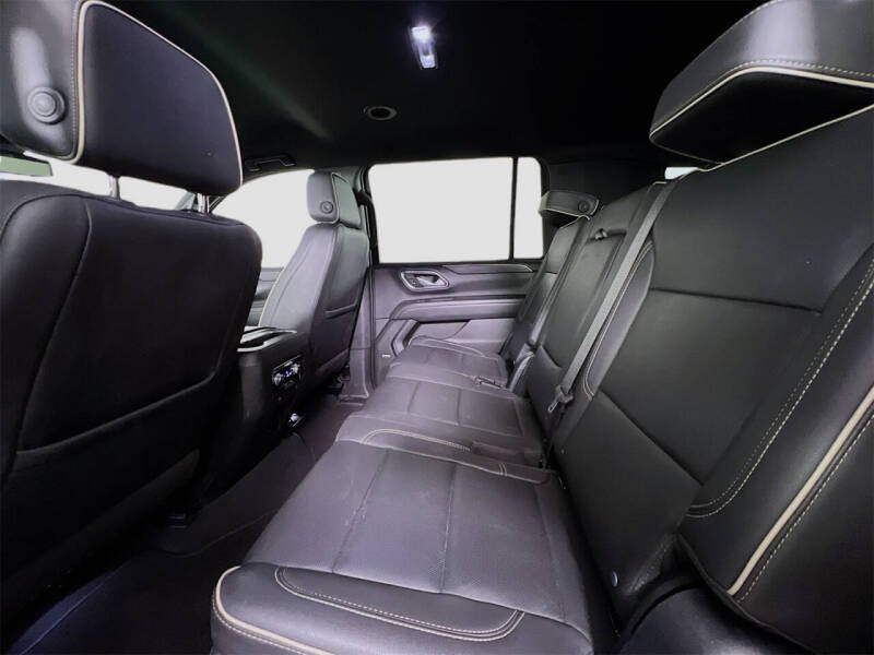 2023 GMC Yukon XL SLT