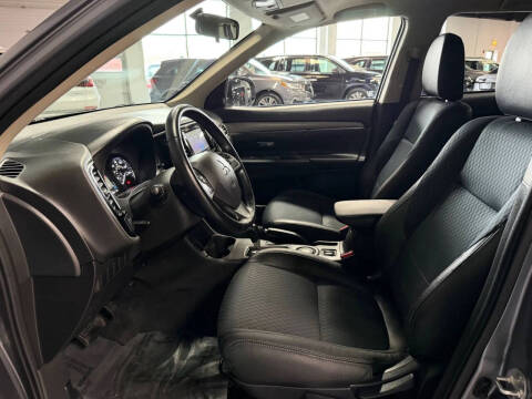 2015 Mitsubishi Outlander SE