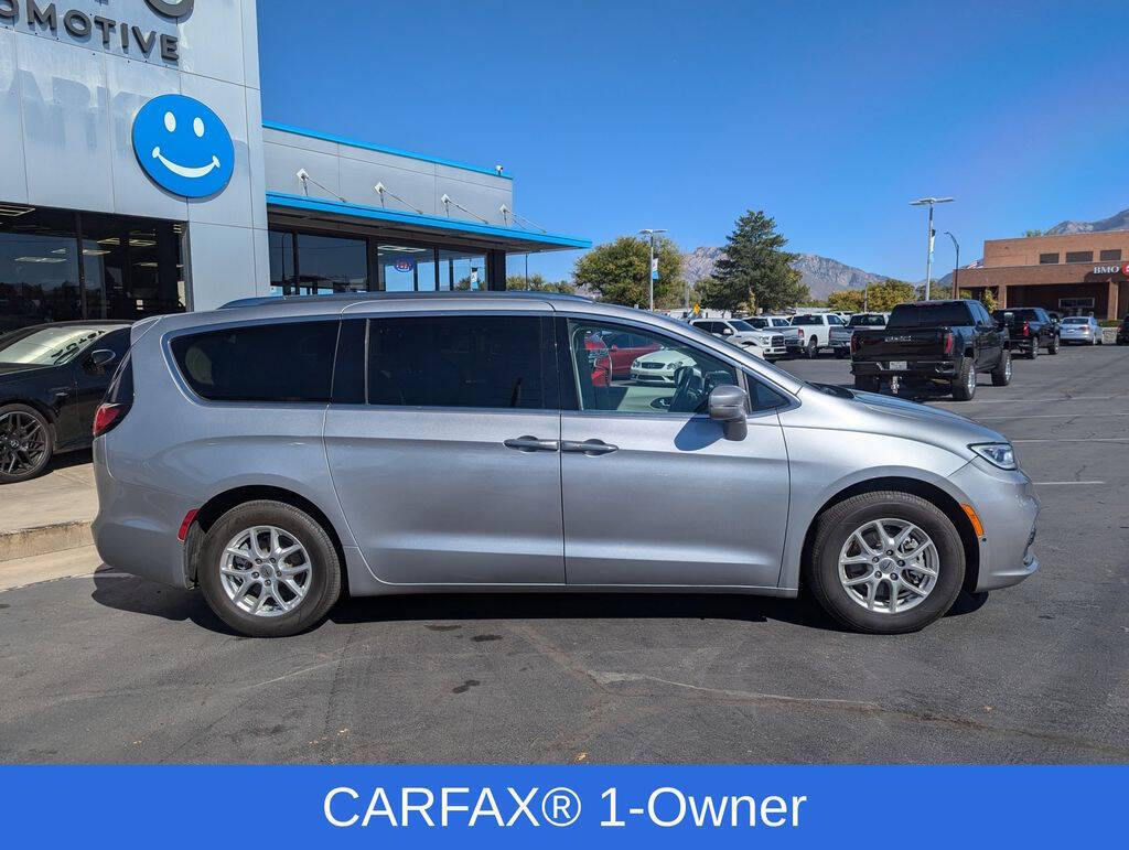 2021 Chrysler Pacifica for sale at Axio Auto Boise in Boise, ID